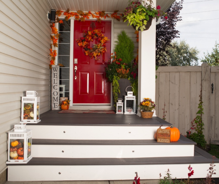 From Summer Fun to Autumn Bliss: How to Transition Your Outdoor Space